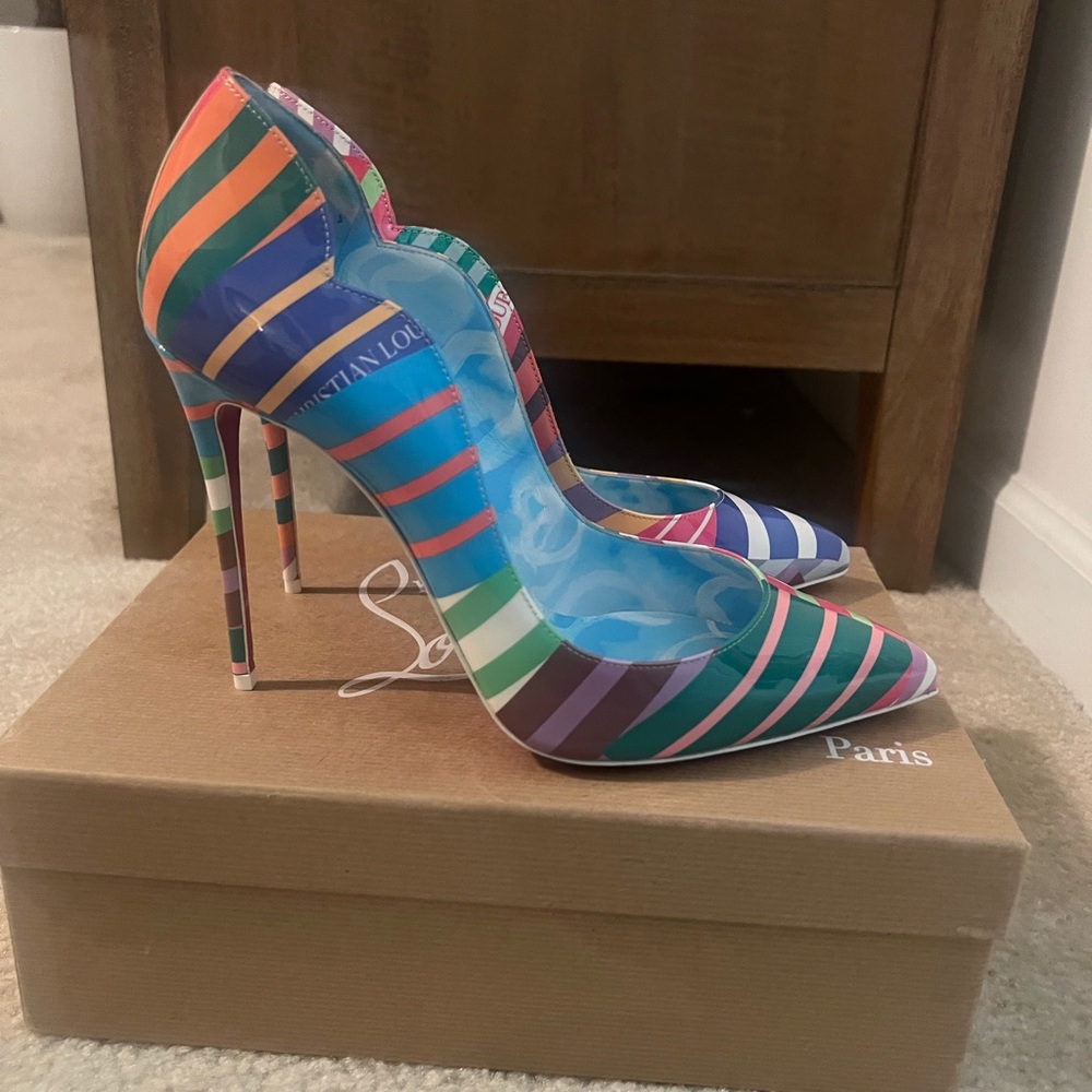 Christian Louboutin Hot Chick 100 41